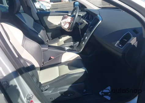 2017 Volvo Xc60 T5 Dynamic from USA, damaged, VIN YV440MDR5H2077722